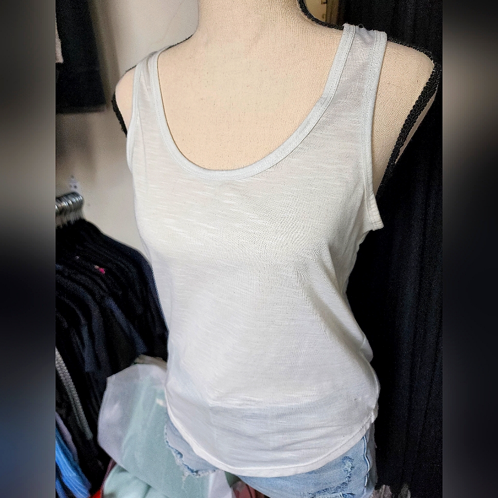 No Comment Basic White Tank Top Medium